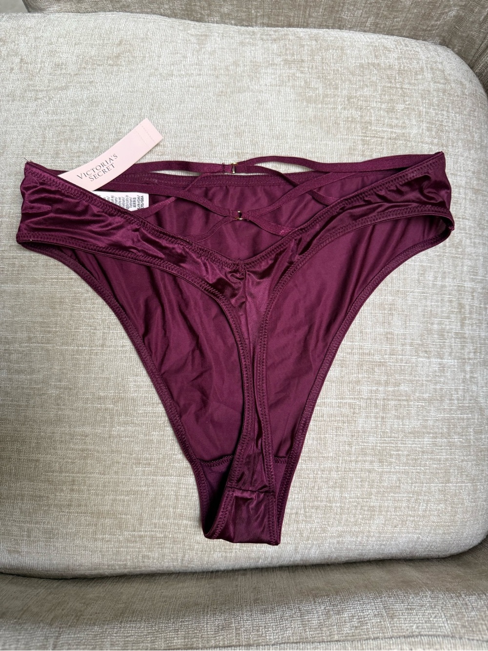 NWT Smooth High Waist Strappy Back Thong